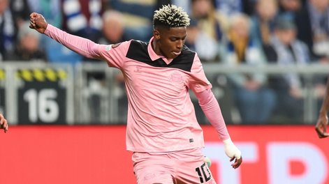 El atacante ecuatoriano Nilson Angulo estuvo presente en la derrota que el Sunderland sufrió ante el Coventry City.