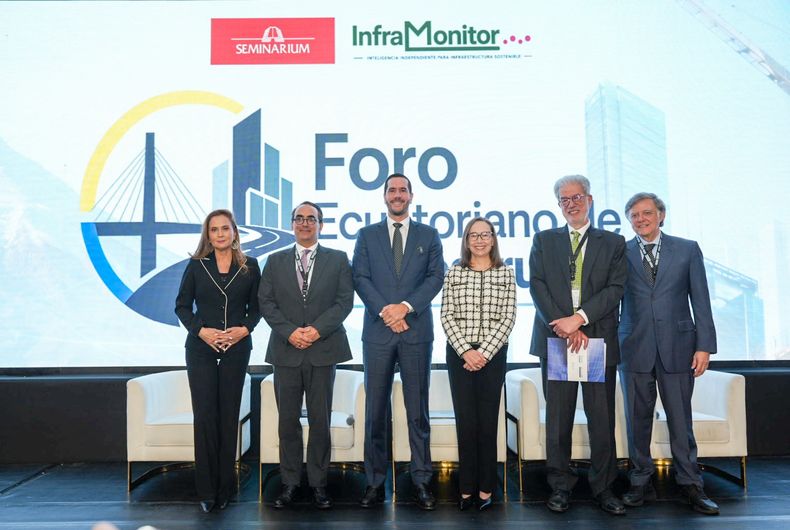 Autoridades y representantes empresariales participaron en el I Foro de Infraestructura 2026 en Ecuador.