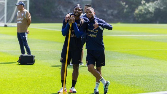 Pedro Vite durante un entrenamiento con Pumas de México.