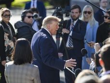 El presidente Donald Trump habló con la prensa el 19 de octubre de 2026, previo a su viaje a Kansas.