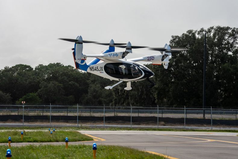 Florida probó tres variantes de aeronaves eléctricas eVTOL en Tampa, como parte de un programa de integración aérea.