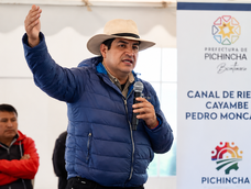 Alexandro Tonello, durante un evento en la comunidad San Miguel del Prado, Cayambe.
