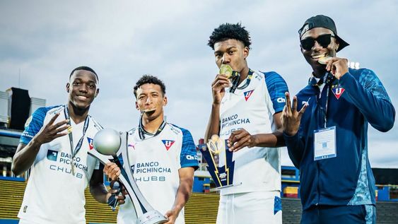 Ederson Castillo, Whasigton Olvera y Jhosue Minda con las medallas del campeón del título de formativas sub-19 en 2026. Ederson Castillo, Whasigton Olvera y Jhosue Minda con las medallas del campeón del título de formativas sub-19 en 2026.