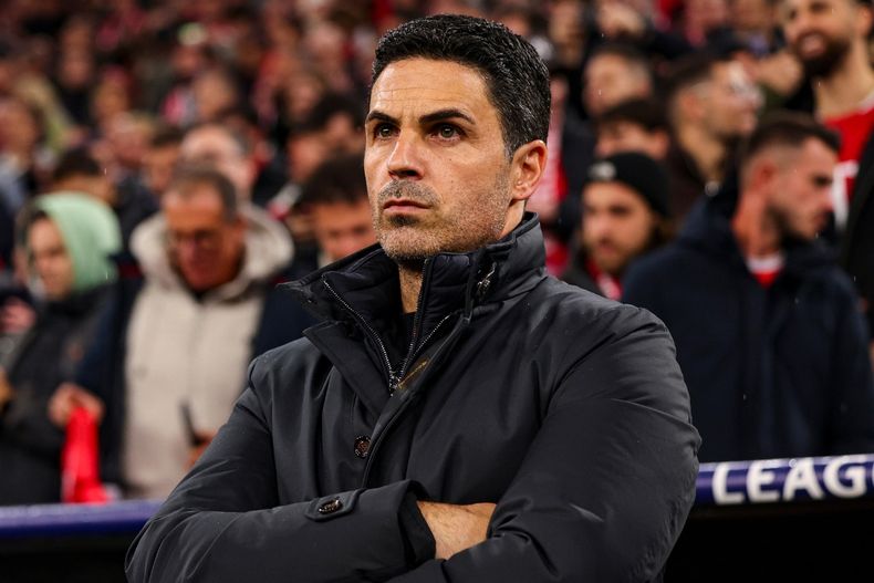 Mikel Arteta, DT del Arsenal FC, dirigiendo un partido de la temporada 26/27.&nbsp;