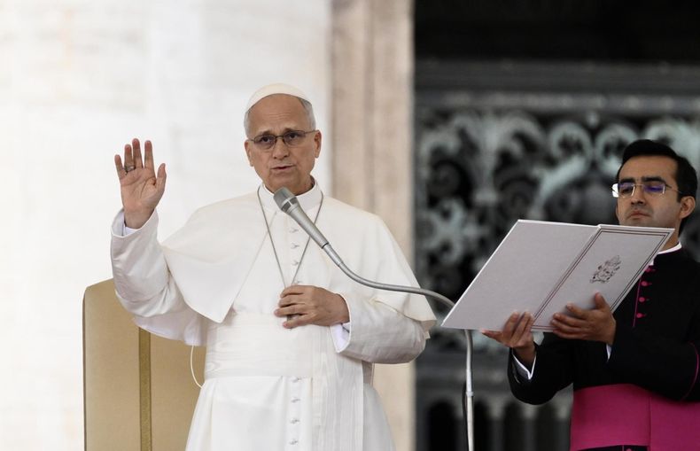 El papa León XIV expresó sus condolencias hacia las familias de las víctimas del accidente ferroviario en España, este 29 de octubre de 2026.