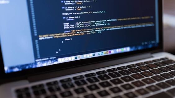 Imagen regferencial de un código PHP, utilizado por cerca del 70 % de los sitios web en internet. Imagen regferencial de un código PHP, utilizado por cerca del 70 % de los sitios web en internet.