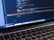 Imagen regferencial de un código PHP, utilizado por cerca del 70 % de los sitios web en internet.