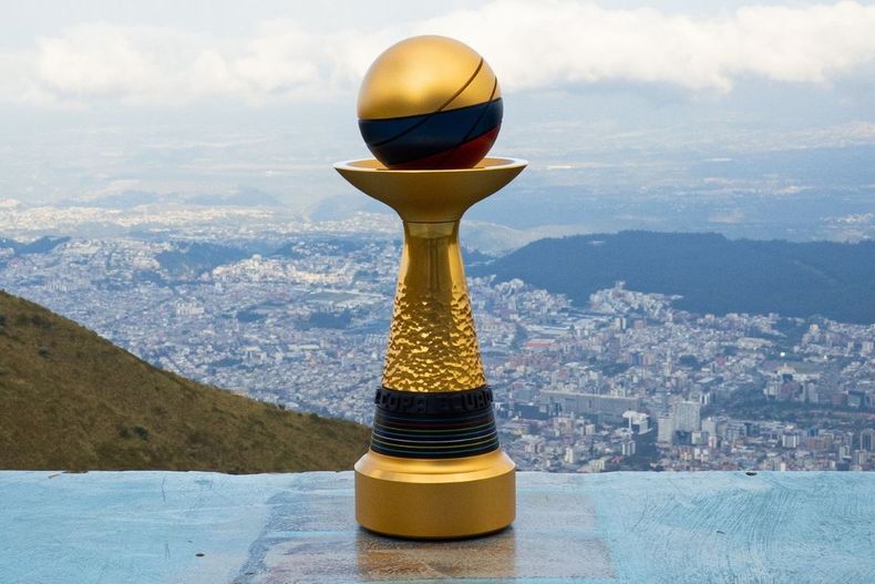 Trofeo que se le entrega al campeón de la Copa Ecuador.&nbsp;