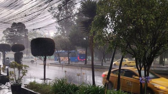 Fuertes lluvias en la capital. Fuertes lluvias en la capital.