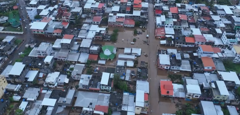 Emergencia en Galápagos: Vista aérea de uno de los barrios inundados en el cantón Santa Cruz, 31 de octubre de 2026.&nbsp;