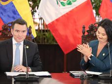El presidente de Ecuador, Daniel Noboa, y su homóloga de Perú, Keiko Fujimori, asisten al XVII Gabinete Binacional entre sus países en Lima, el 20 de octubre de 2026.