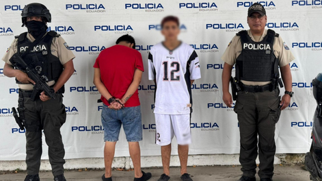 Imagen referencial de dos menores de edad detenidos por la Policía Nacional en junio de 2025.