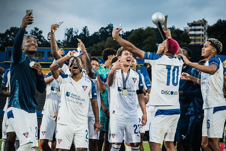 Equipo de Liga de Quito sub-19 campeón de formativas 2026. 