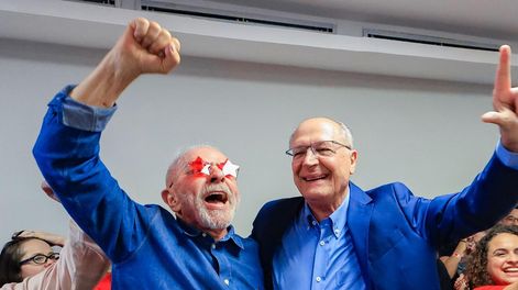 Luiz Inácio Lula da Silva y Geraldo Alckmin celebran la victoria electoral en Brasil. El Partido Liberal de Flávio Bolsonaro reconoció el resultado, aunque cuestionó las condiciones de la segunda vuelta.