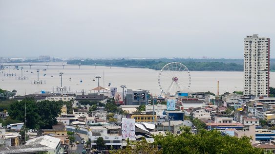 Imagen de archivo del área turística Malecón 2000, en Guayaquil.