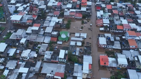 Emergencia en Galápagos: Vista aérea de uno de los barrios inundados en el cantón Santa Cruz, 31 de octubre de 2026.&nbsp;