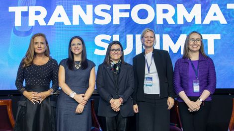 Ecuador entregará 10.000 becas en inteligencia artificial y ciberseguridad durante el V Digital Transformation Summit.