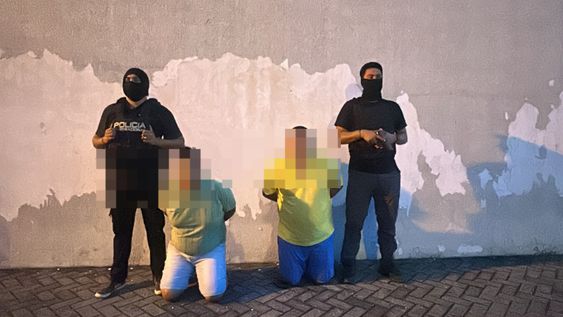 Operativos. Este 14 de octubre hubo detenciones en varias ciudades del Ecuador de personas sospechosas de extorsión. (Foto: Policía)