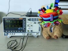 Capibot: el robot-peluche de Ecuador que busca facilitar la interacción de niños con autismo.
