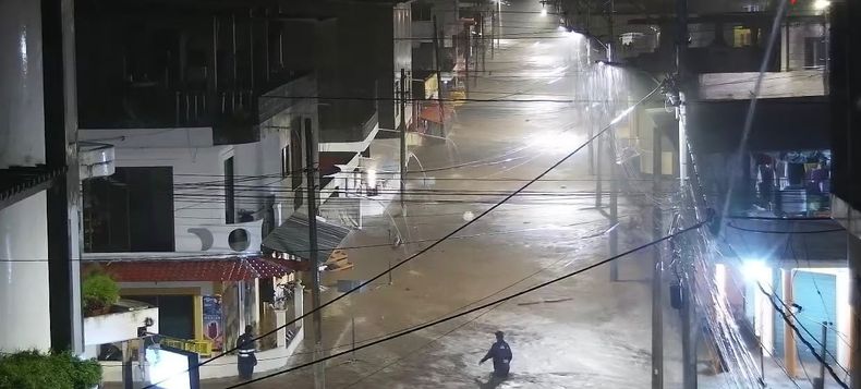 Lluvia intensa en Galápagos deja un fallecido y dos desaparecidos, 30 de octubre de 2026.