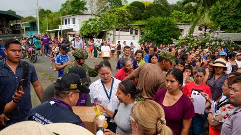 Las lluvias en Santa Elena afectaron viviendas y comunidades. La SNGR reportó la entrega de 250 kits humanitarios.