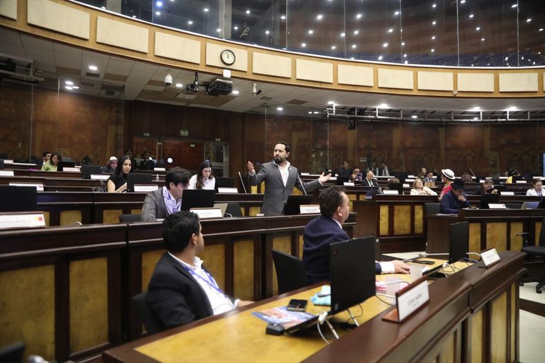 La Asamblea Nacional pidió a la Comisión de Régimen Económico fiscalizar los contratos de enventos artísticos del GAD de Cuenca, el 20 de octubre de 2026.
