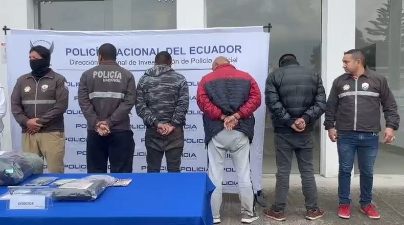 Tres implicados en el robo de un cajero automático en Fajardo, cantón Rumiñahui, fueron aprehendidos en el sur de Quito