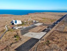 Galápagos: Vista del Aeropuerto Ecológico de Galápagos, en la isla Baltra.