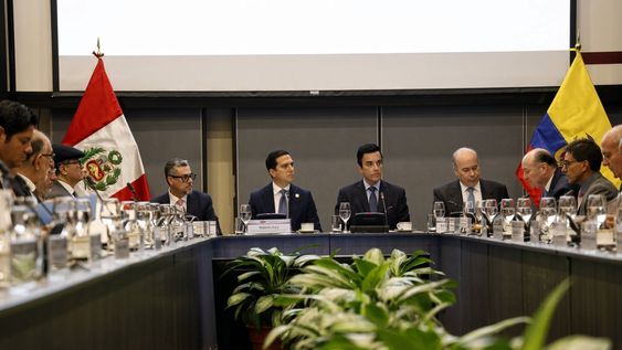 Los cancilleres de Ecuador y Perú, durante la reunión preparatoria del Encuentro Presidencial, el 19 de octubre de 2026. Los cancilleres de Ecuador y Perú, durante la reunión preparatoria del Encuentro Presidencial, el 19 de octubre de 2026.