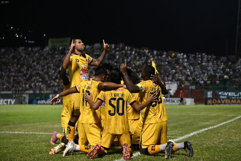Delfín puede salvar la temporada con la Copa Ecuador.