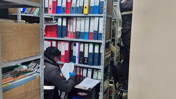Operativo en Hospital de Ambato. Operativo en Hospital de Ambato.