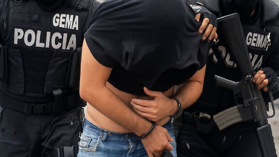 Padrastro es sentenciado a 13 años de prisión por abuso sexual en Orellana. Padrastro es sentenciado a 13 años de prisión por abuso sexual en Orellana.