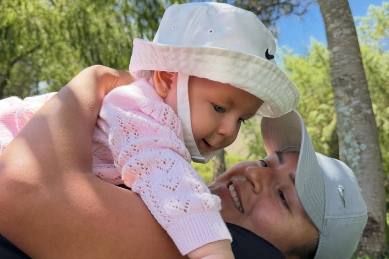 Glenda Morejón junto a su hija, Victoria.&nbsp;