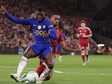 Moisés Caicedo estuvo presente en la eliminación que el Chelsea sufrió ante el Liverpool en la Carabao Cup.