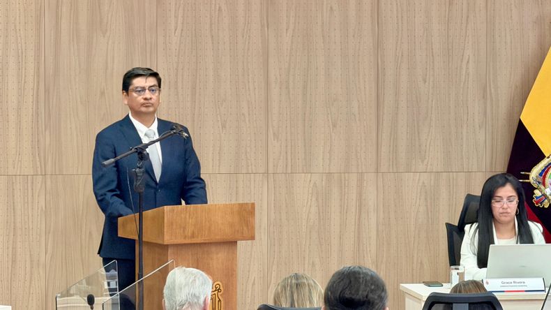 Municipio de Quito: Comparecencia de Jorge Campoverde, gerente de la Epmmop, en el Concejo Metropolitano, 27 de octubre de 2026.