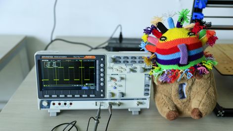 Capibot: el robot-peluche de Ecuador que busca facilitar la interacción de niños con autismo.