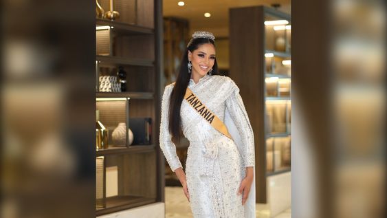 La corona del Miss Grand International 2026 es para Miss Tanzania. La corona del Miss Grand International 2026 es para Miss Tanzania.