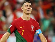 Cristiano Ronaldo en un partido de eliminatorias mundialistas con la selección de Portugal