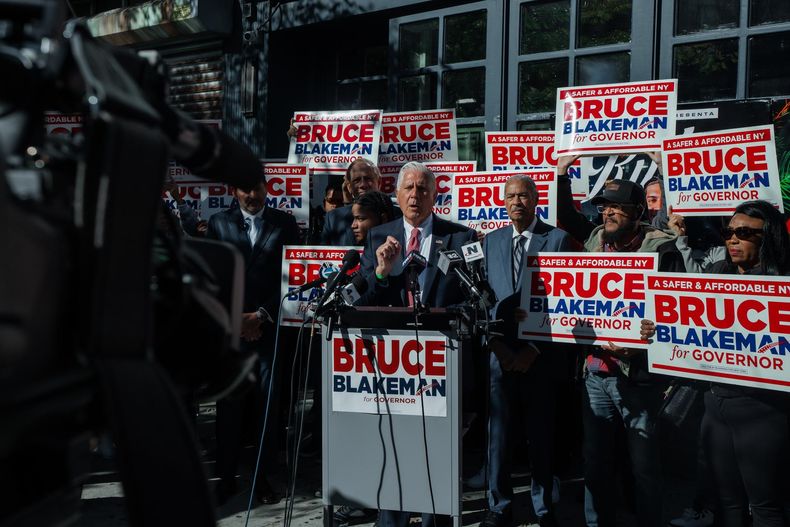 El candidato republicano, Bruce Blakeman, en rueda de prensa en Nueva York, Estados Unidos, el 20 de octubre de 2026.