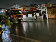 Inundación en vivienda en Atucucho, Quito.