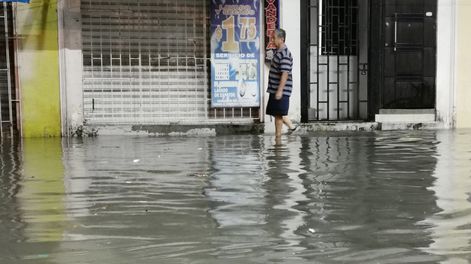 Guayaquil, lunes 26 de octubre del 2026 Varios sectores del norte de Guayaquil (foto Sauces) quedaron anegados luego de la fuerte y continua lluvia que cayó sobre Guayaquil.&nbsp;