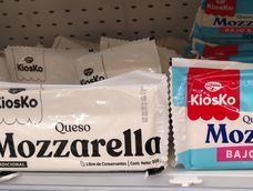 la empresa alpina puso en blanco y negro el empaque de su queso kiosko, ¿le funciono?