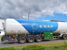 Camión de ENAP,&nbsp;Empresa Nacional del Petróleo, compañía pública de propiedad del Estado de Chile.