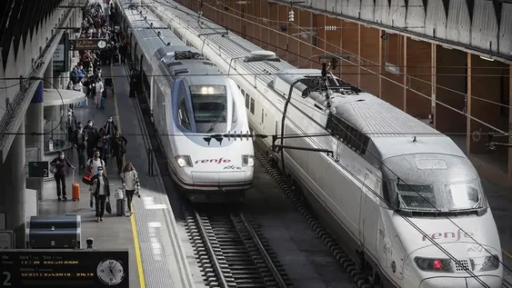 España suma 110 fallecidos en dos accidentes ferroviarios de alta velocidad ocurridos en 2026: 64 en Urda y 46 en Adamuz. España suma 110 fallecidos en dos accidentes ferroviarios de alta velocidad ocurridos en 2026: 64 en Urda y 46 en Adamuz.