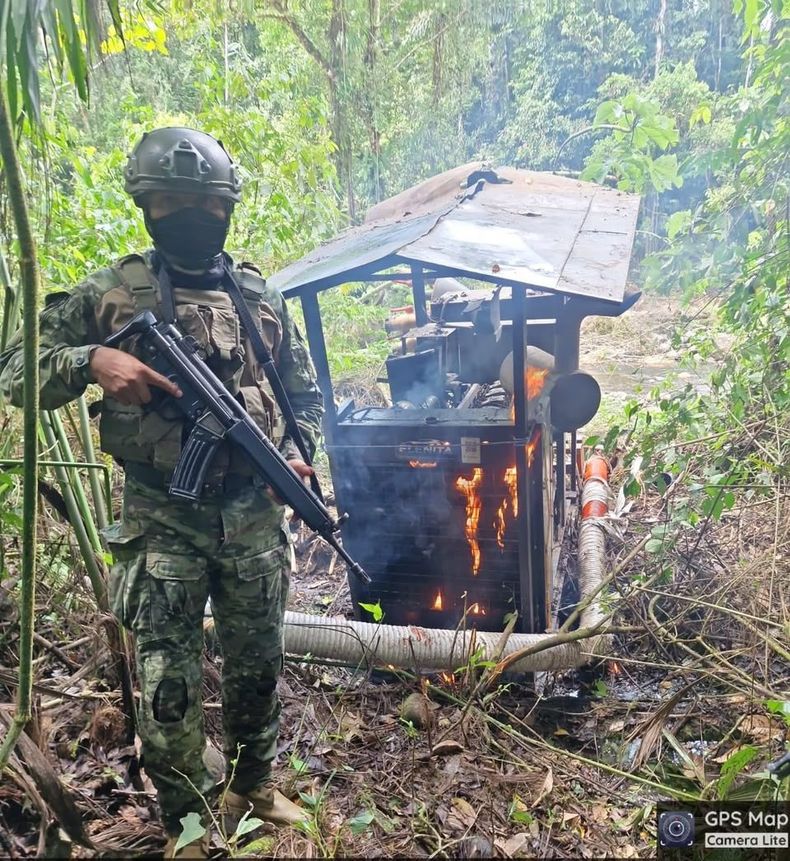 El Ejército Ecuatoriano realizó un operativo militar en contra de la minería ilegal, el cual fue reportado el 29 de octubre de 2026.
