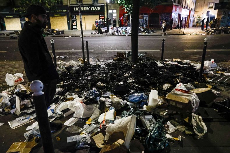 Manifestación en Francia, por el descontento general por el encarecimiento de los productos básicos.