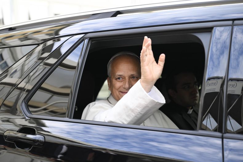 El papa León XIV tras recibir el alta hospitalaria el 17 de octubre de 2026.