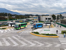 El Municipio de Quito aprobó nuevas reglas para ordenar los terminales terrestres de Quito este 23 de octubre de 2026.&nbsp;
