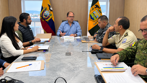John Reimberg, ministro del Interior, lidera la Mesa de Seguridad de El Oro en la que participaron Policía Nacional, Fuerzas Armadas, Fiscalía, Judicatura y Gobernación, el 14 de octubre de 2026 en Machala. John Reimberg, ministro del Interior, lidera la Mesa de Seguridad de El Oro en la que participaron Policía Nacional, Fuerzas Armadas, Fiscalía, Judicatura y Gobernación, el 14 de octubre de 2026 en Machala.